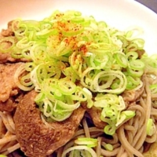 牛スジ肉のコク旨ぶっかけ麺✿蕎麦・うどん・素麺で。